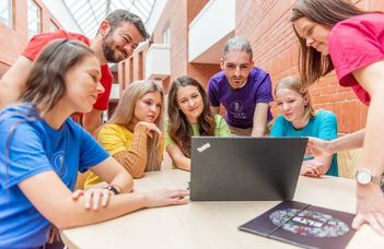 Egyéves kiegészítő informatikai képzés ELTE-s hallgatóknak